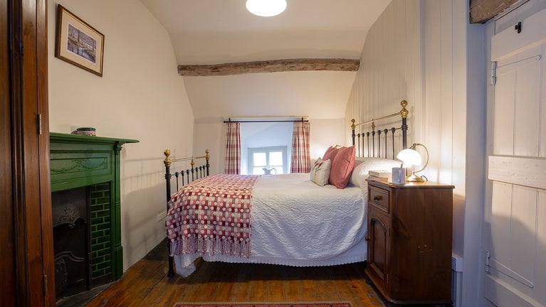 The double bedroom at Gwernouau Cottage, Betws-Y-Coed, Gwynedd